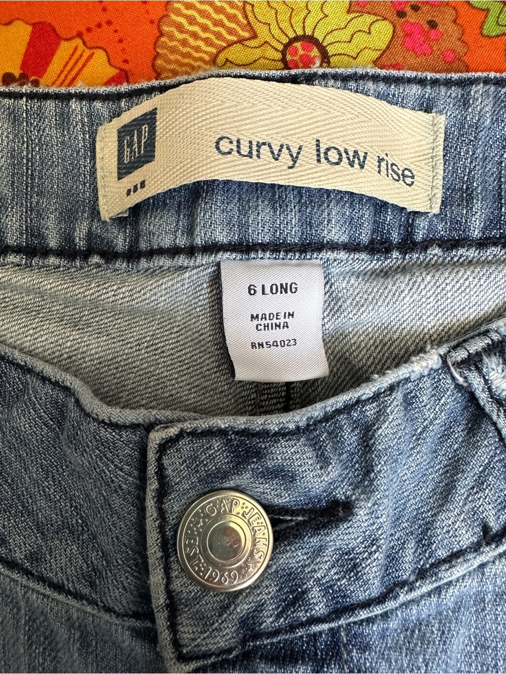 Vintage GAP - Curvy Low Rise Jeans π - Picture 3 of 11